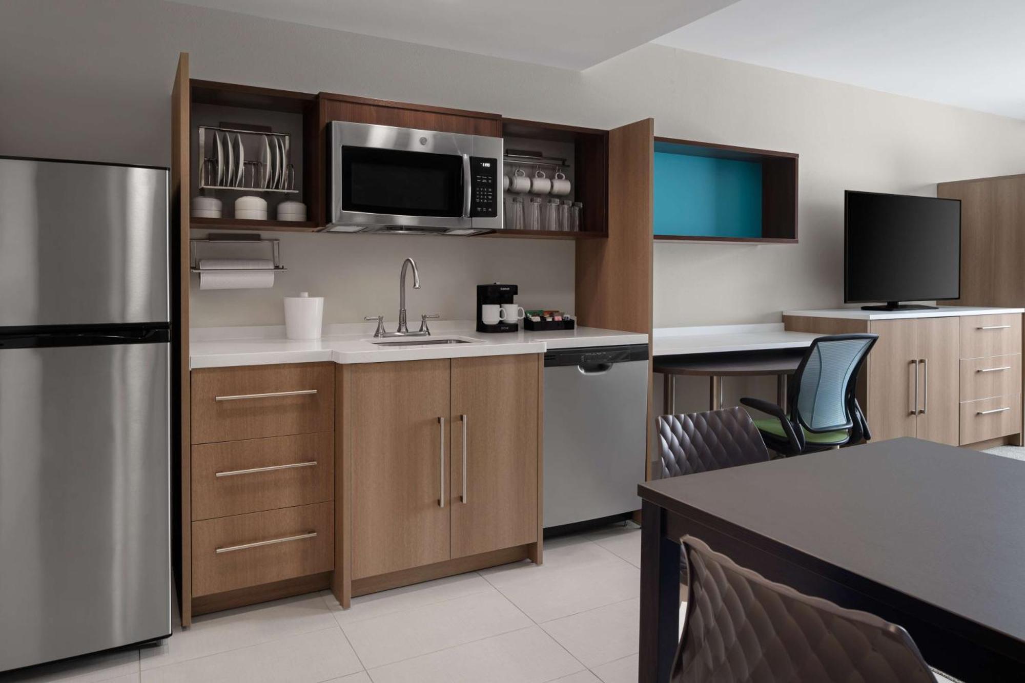 Home2 Suites By Hilton Des Moines At Drake University מראה חיצוני תמונה