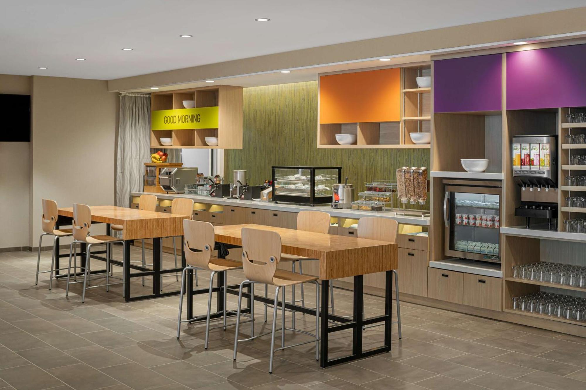 Home2 Suites By Hilton Des Moines At Drake University מראה חיצוני תמונה