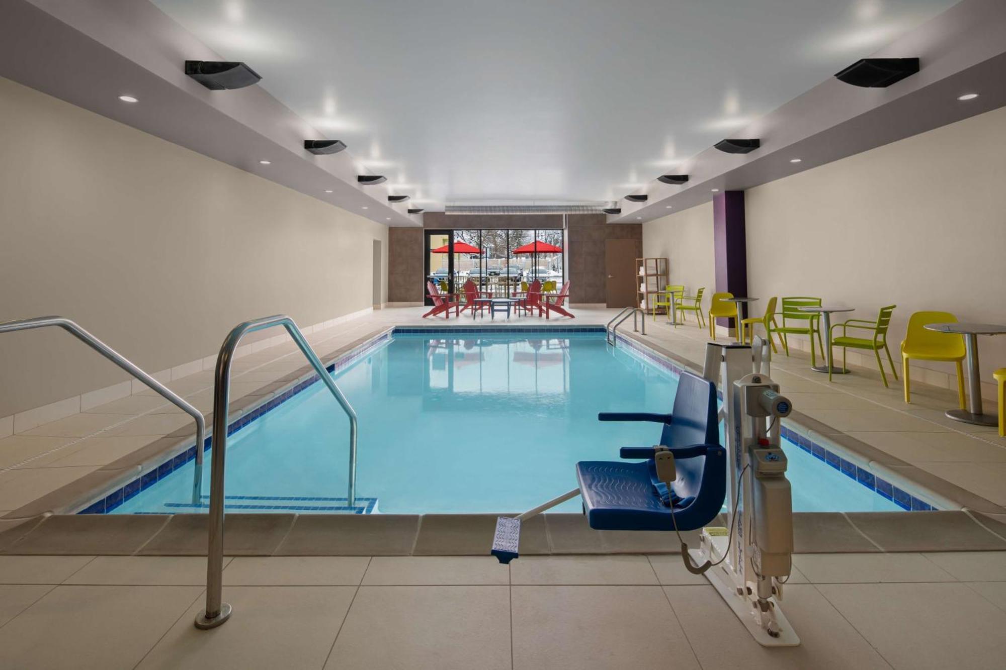 Home2 Suites By Hilton Des Moines At Drake University מראה חיצוני תמונה